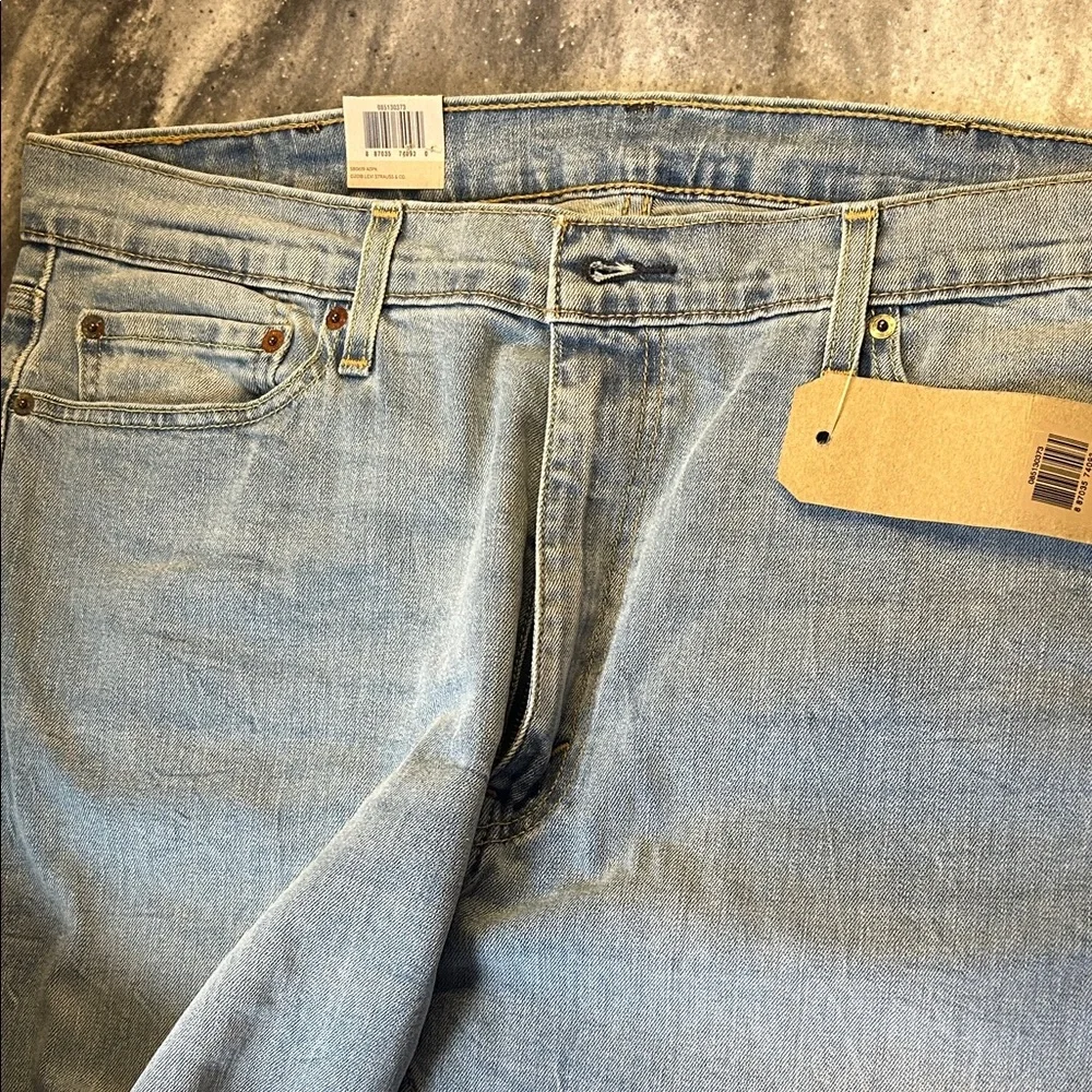 Levi's Relaxed Fit Light Blue Jeans